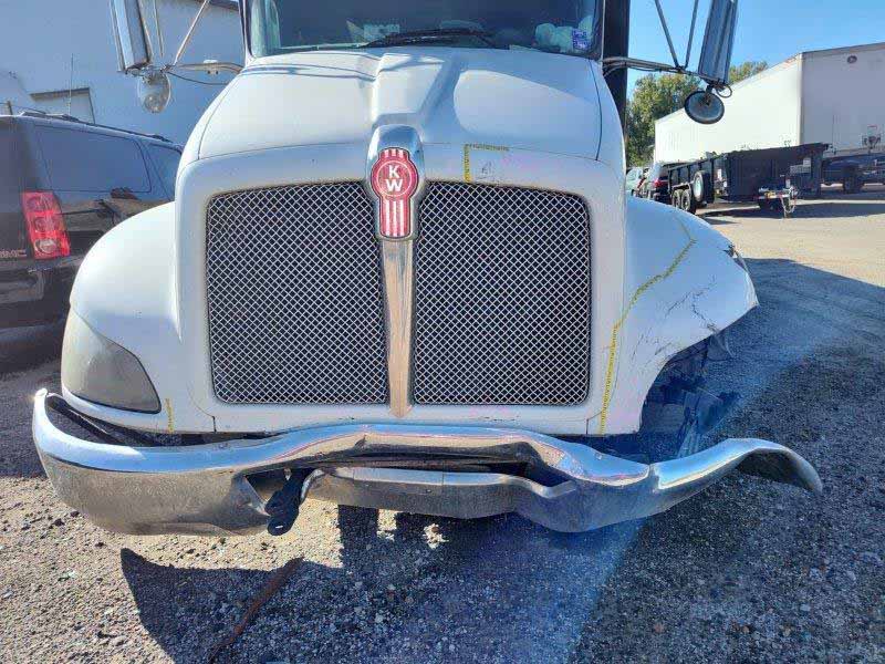 2017 Kenworth T300 Dump Truck - Image 13