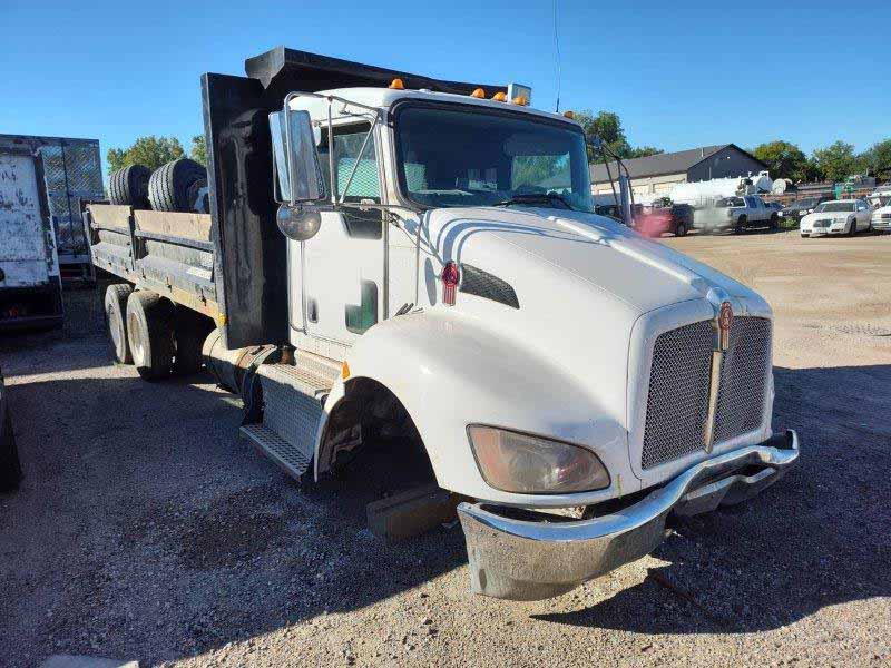 2017 Kenworth T300 Dump Truck - Image 2