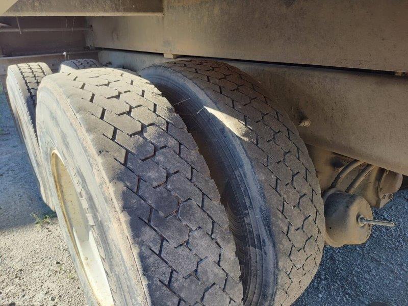 2017 Kenworth T300 Dump Truck - Image 24