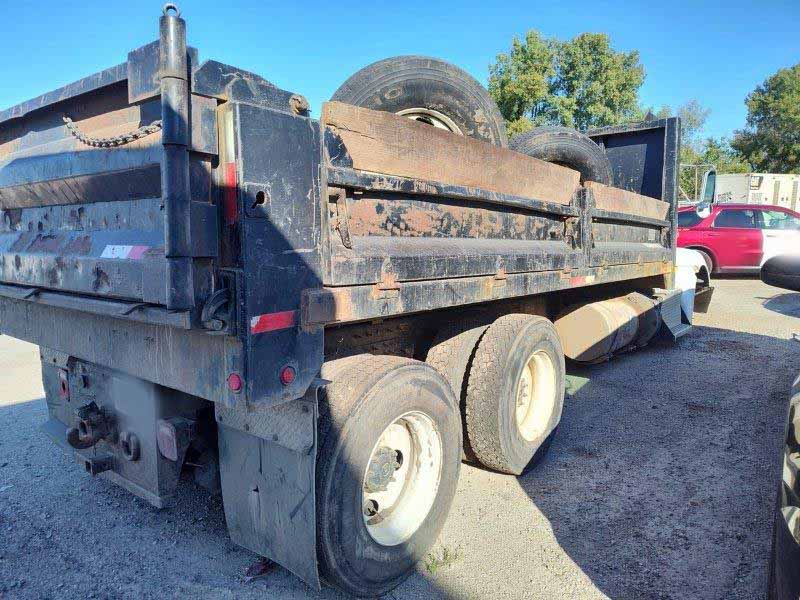 2017 Kenworth T300 Dump Truck - Image 3