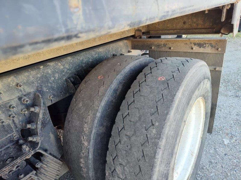 2017 Kenworth T300 Dump Truck - Image 27