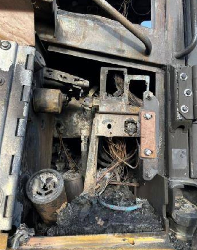 2016 John Deere 755K Crawler Loader - Image 9