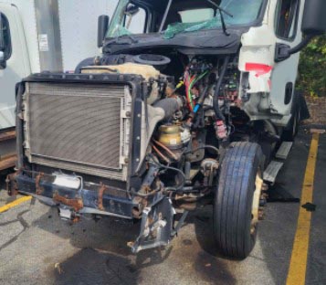 2018 Freightliner Cascadia 125 - Image 3