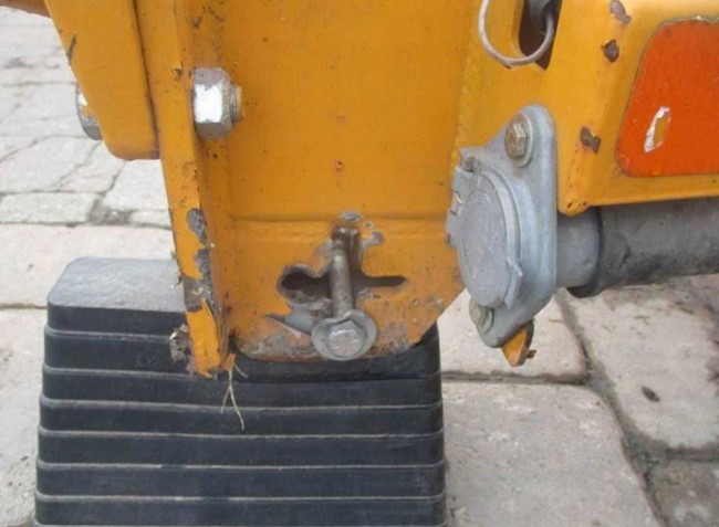 2018 Bandit Intimidator 15XP Chipper - Image 11