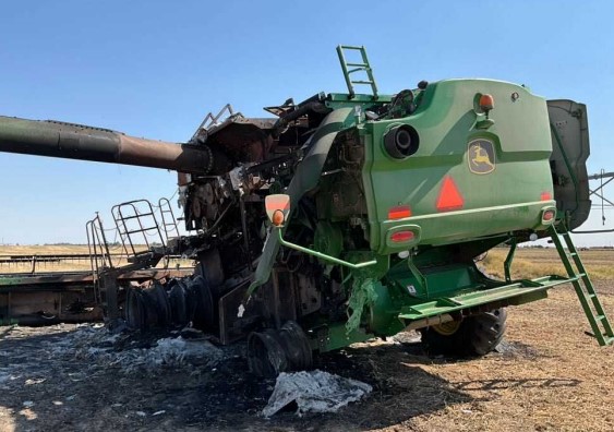 2014 John Deere S670 Combine - Image 11