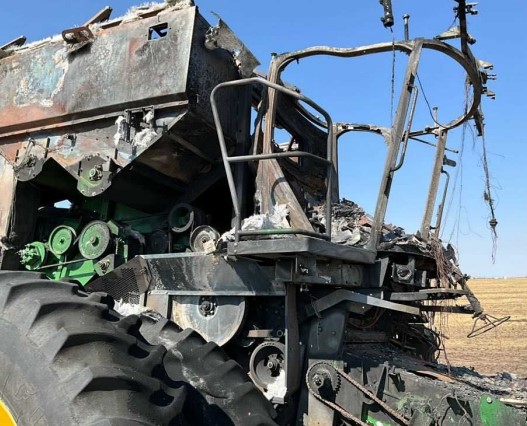2014 John Deere S670 Combine - Image 14