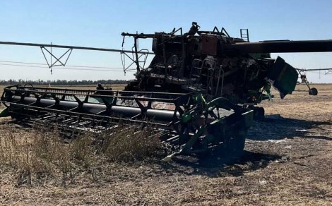 2014 John Deere S670 Combine - Image 3