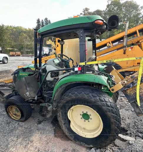 2019 John Deere 4052 Tractor - Image 4