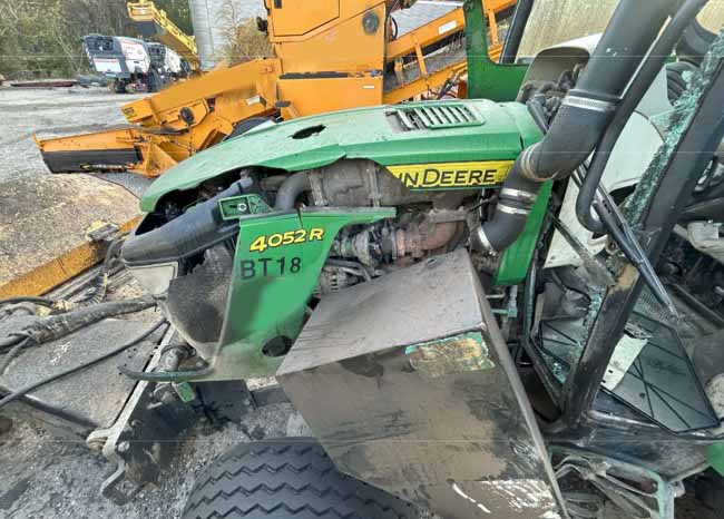 2019 John Deere 4052 Tractor - Image 5