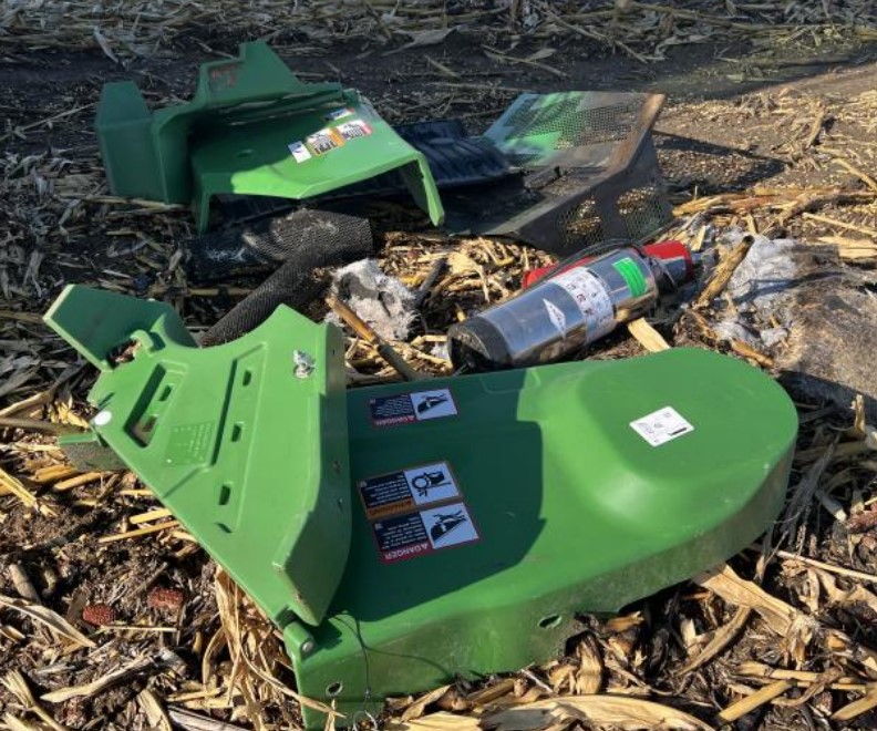 2022 John Deere S780 Combine - Image 17