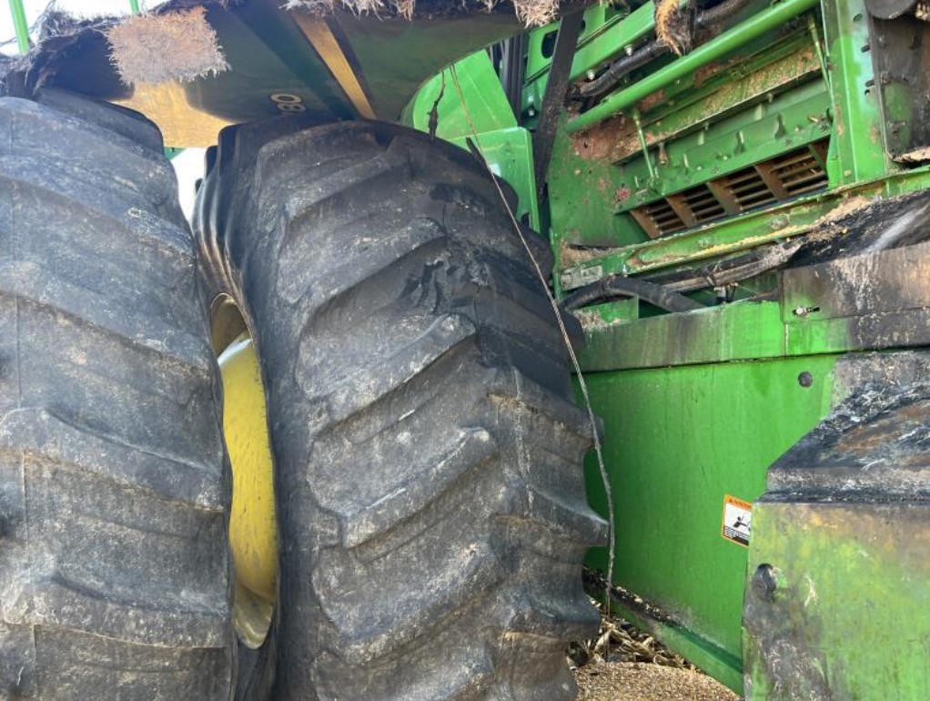 2022 John Deere S780 Combine - Image 7