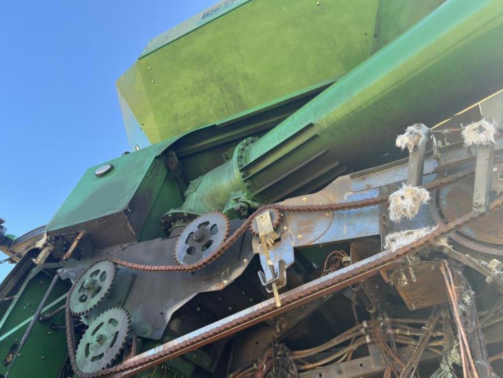 2022 John Deere S780 Combine - Image 8