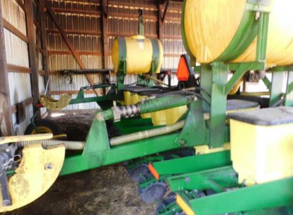 John Deere 1730 Planter