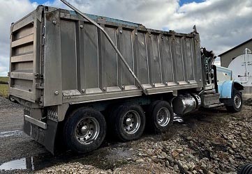 2021 Peterbilt 389 Dump Truck - Image 5