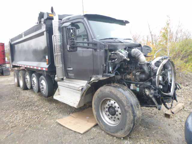 2025 Kenworth T880 Dump Truck