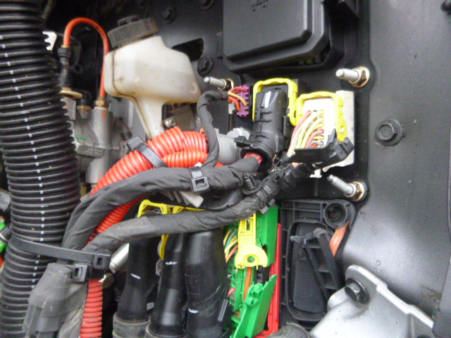 2025 Kenworth T880 Dump Truck - Image 22