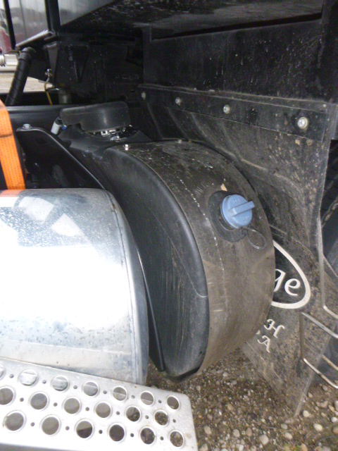 2025 Kenworth T880 Dump Truck - Image 27