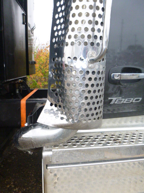 2025 Kenworth T880 Dump Truck - Image 37