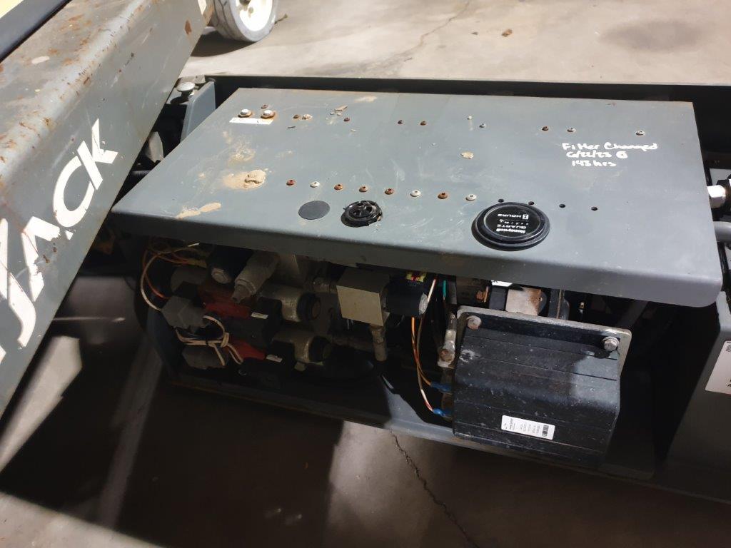 2016 Skyjack SJIII-3219 Scissor Lift - Image 7