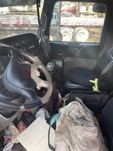 2018 Peterbilt 389 Log Truck - Image 22