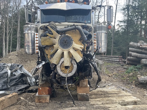 2018 Peterbilt 389 Log Truck - Image 3