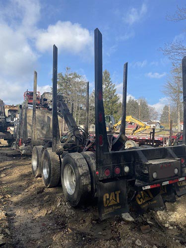 2018 Peterbilt 389 Log Truck - Image 4