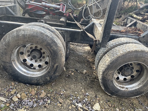 2018 Peterbilt 389 Log Truck - Image 7