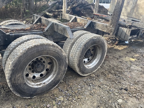 2018 Peterbilt 389 Log Truck - Image 8