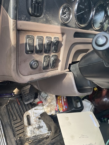 2018 Peterbilt 389 Log Truck - Image 9