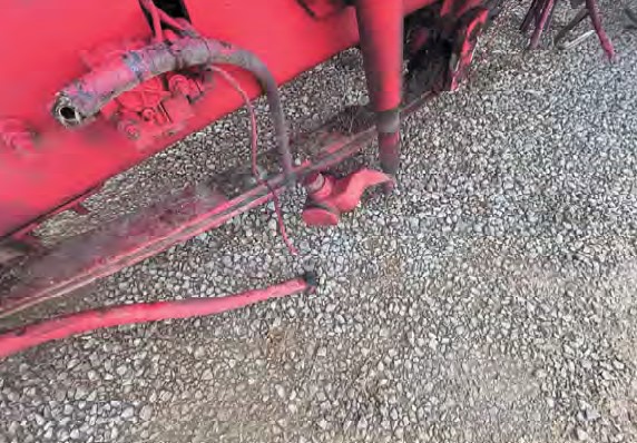 2008 Mack GU813 Dump Truck - Image 11