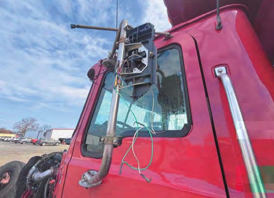 2008 Mack GU813 Dump Truck - Image 8