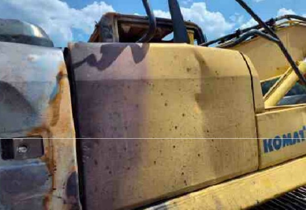 2011 Komatsu PC200LC-8 Excavator - Image 12