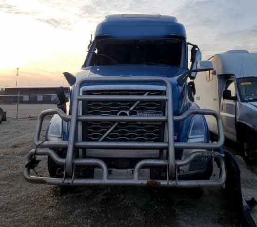 2022 Volvo 760 - Image 5