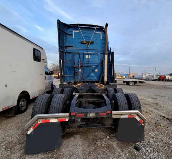 2022 Volvo 760 - Image 6