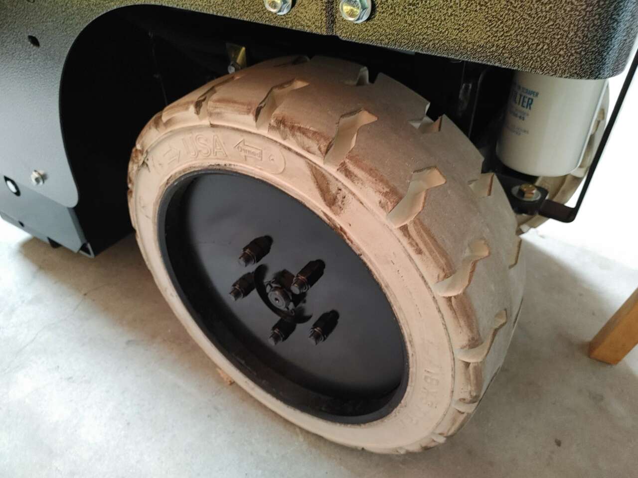 2024 National Flooring Equipment 5700 Floor Scraper - Image 10