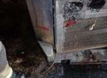 2001 Gehl 5635 SX Skid Steer - Image 5