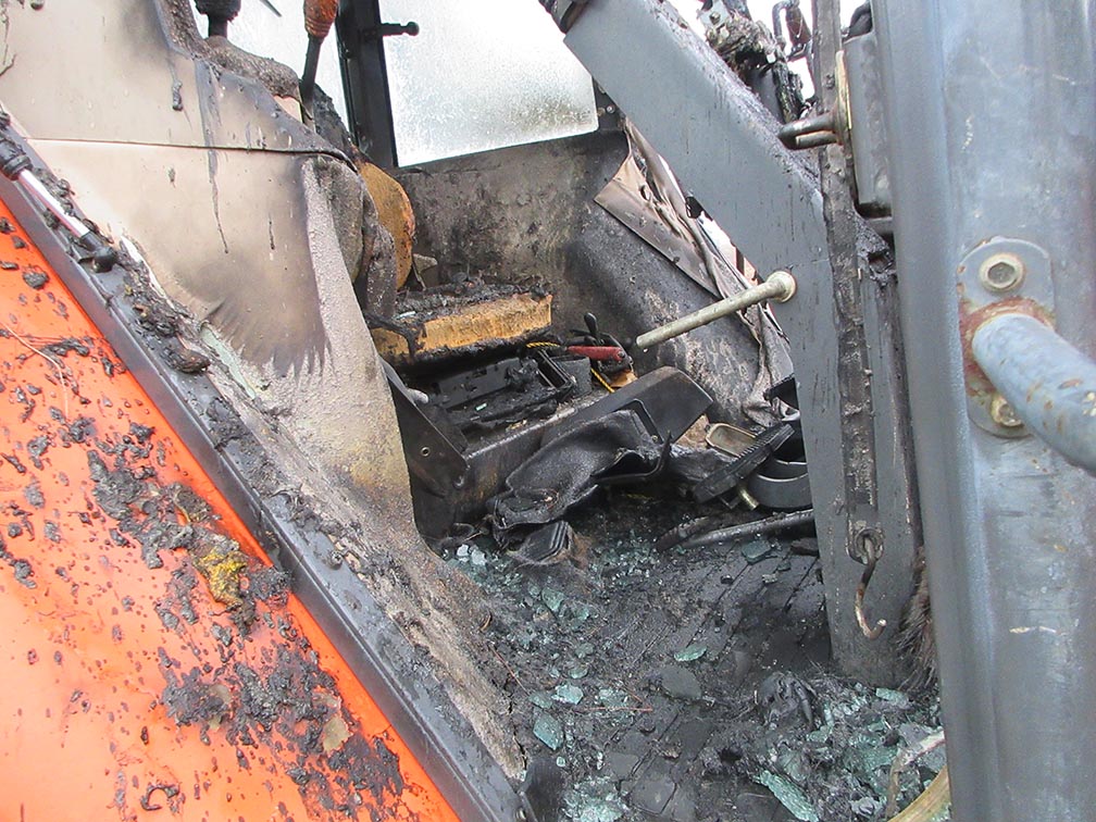 2006 Kubota M125X Tractor - Image 10