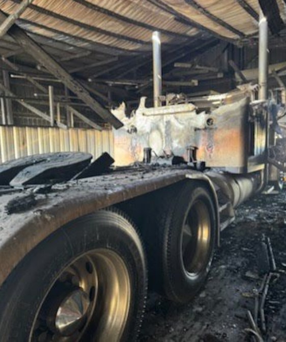 1996 Peterbilt 379 - Image 9