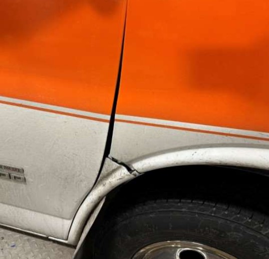 2013 Chevrolet Express 4500 Ambulance - Image 10