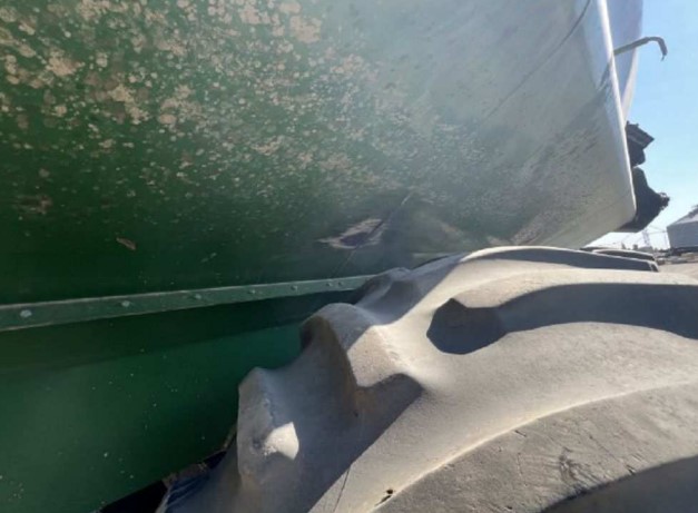 Balzer 1325 Grain Cart - Image 14