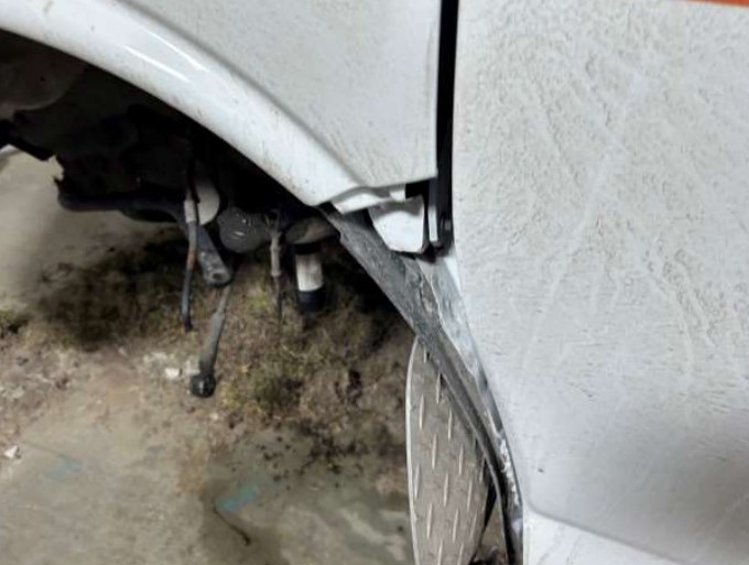 2013 Chevrolet Express 4500 Ambulance - Image 21