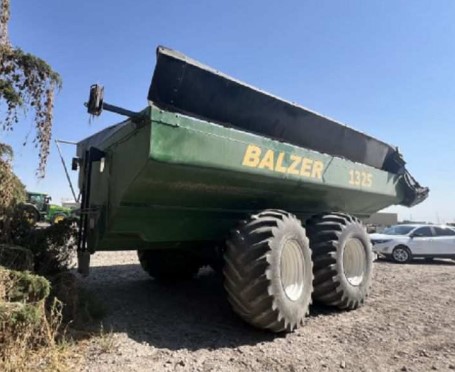 Balzer 1325 Grain Cart - Image 4