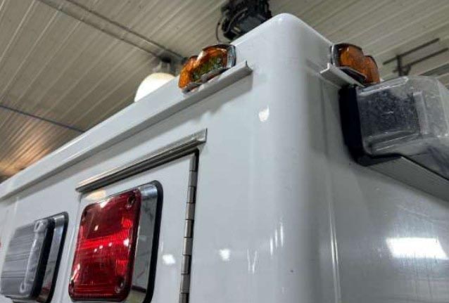 2013 Chevrolet Express 4500 Ambulance - Image 6