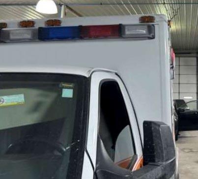 2013 Chevrolet Express 4500 Ambulance - Image 9