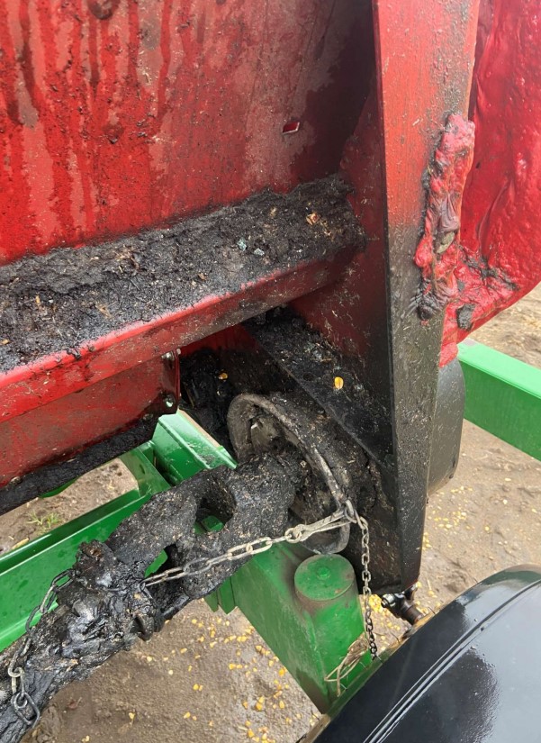 2013 Case IH 8230 Combine with Tracks - Image 13