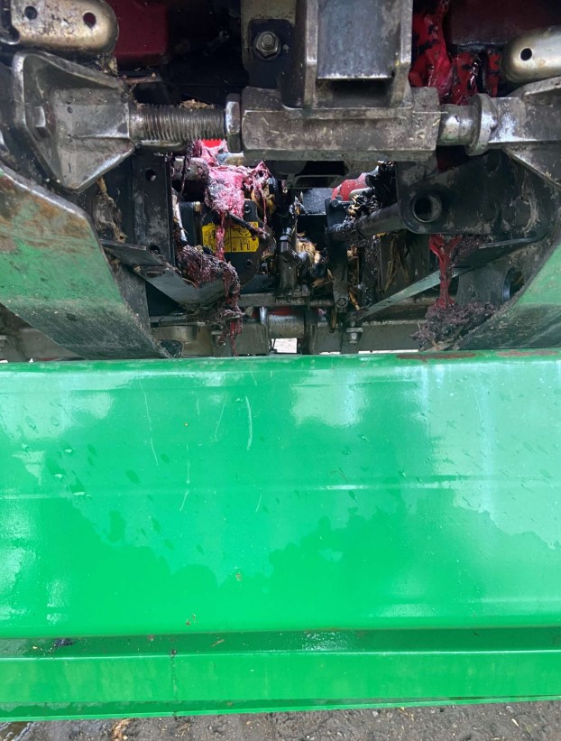 2013 Case IH 8230 Combine with Tracks - Image 14