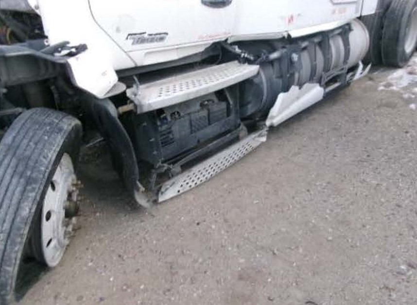 2015 Kenworth T680 - Image 14