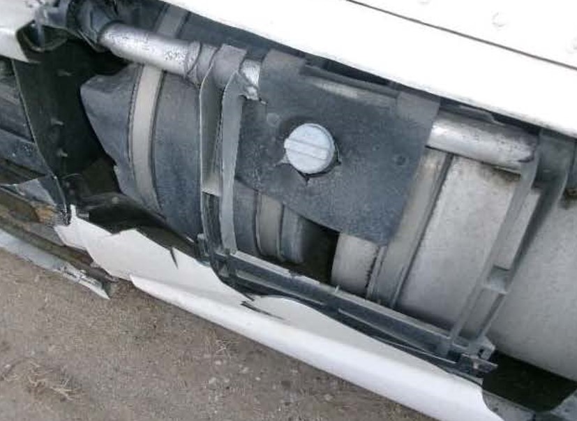 2015 Kenworth T680 - Image 15