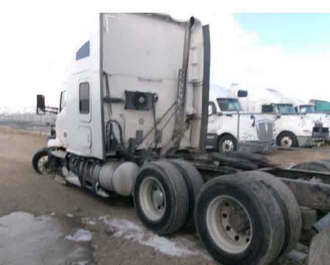 2015 Kenworth T680 - Image 8