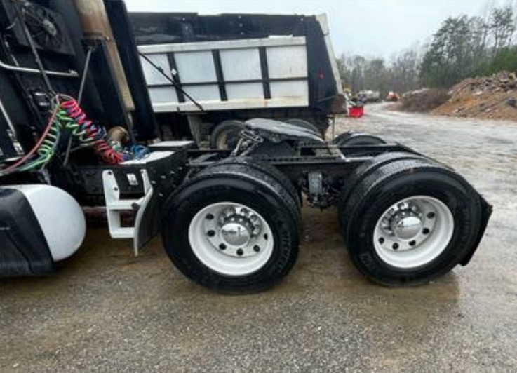 2007 Peterbilt 387 - Image 9